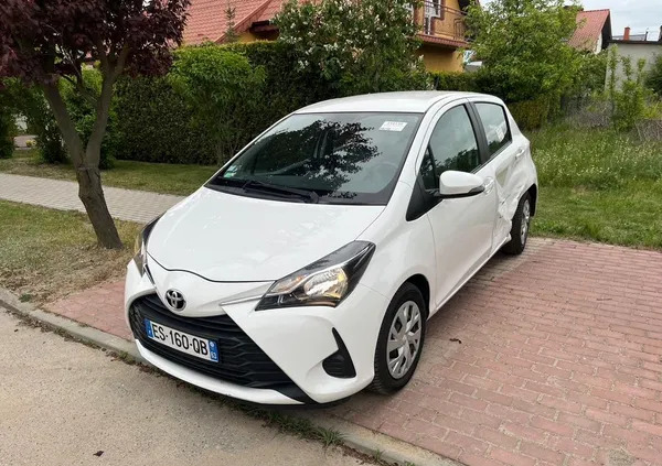 toyota Toyota Yaris cena 23900 przebieg: 118591, rok produkcji 2017 z Turek